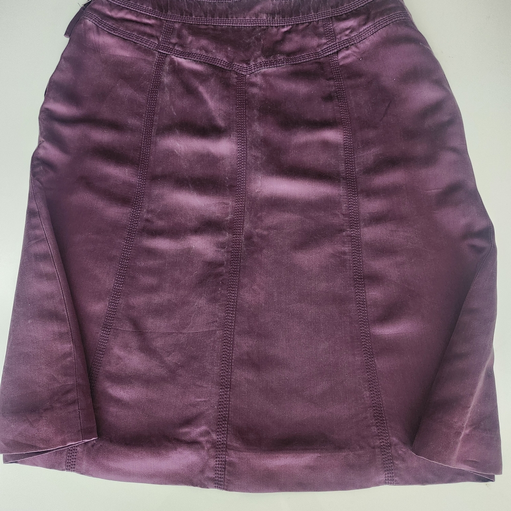 Louis Vuitton Vintage Elegant Purple Women's Silk, Lined Skirt - Picture 4 of 6
